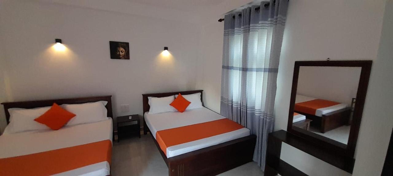 Lake Edge Resort Anuradhapura Exteriör bild