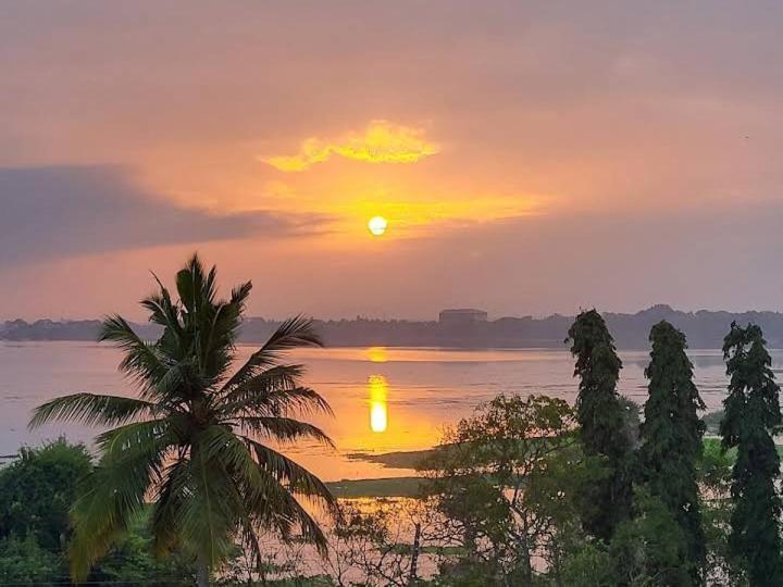 Lake Edge Resort Anuradhapura Exteriör bild